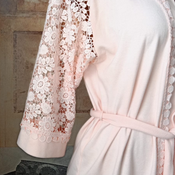 Flora Nikrooz robe - Picture 4 of 13